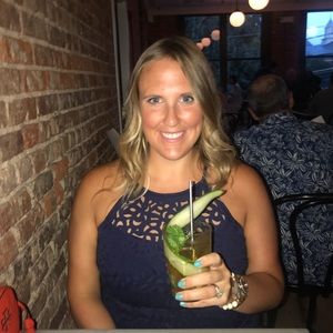 Meet your Posher, Jennifer